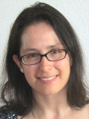 Dr.  Manuela Fehr