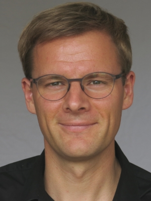 Dr.  Stefan Heuberger